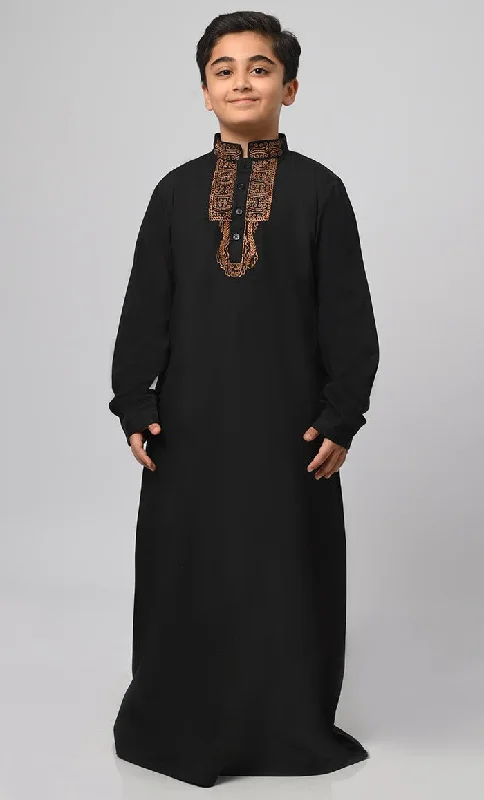 Saqib Muslim Boys Embroidered Thread Detailing Thobe