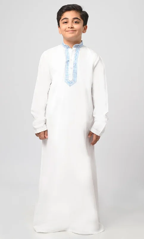 Zubair White Muslim Boys Embroidered Thread Detailing Thobe