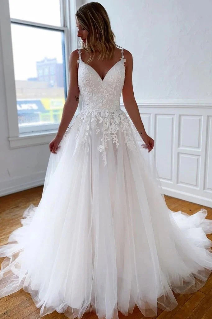 A Line Spaghetti Straps V Neck Tulle Chapel Train Wedding Dresses With Appliques